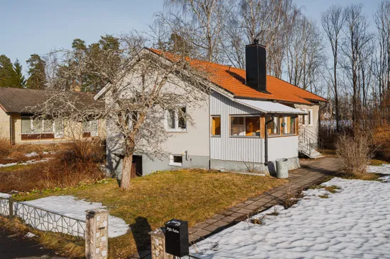 Villa, Brännströms väg 10, Söderfors, Tierp