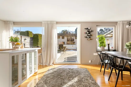 Radhus, Värmlandsvägen 253, Stockholm