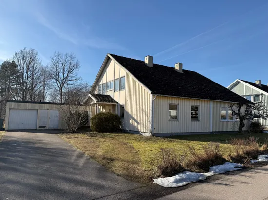 Villa, Vinkelvägen 13, Lindås, Emmaboda