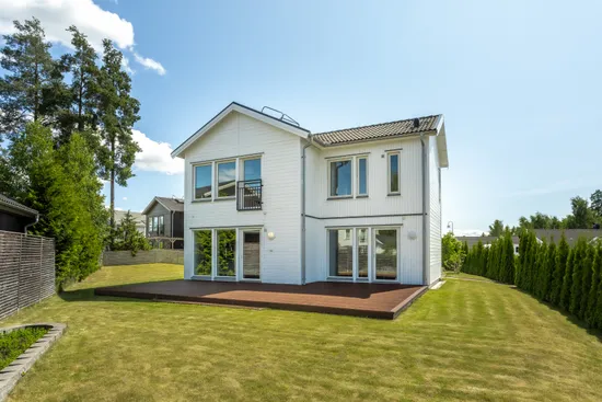 Villa, Björktrastvägen 8, Nyby, Vallentuna