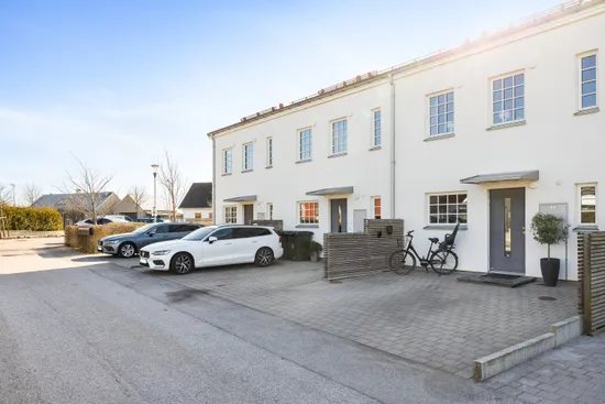 Radhus, Hejderidaregatan 34, Källesjö, Ystad