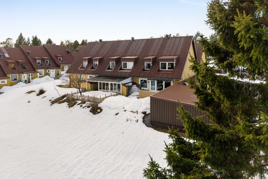 Villa, Radhus, Furuvägen 35, Hälletorp/Bondsjöstaden, Härnösand