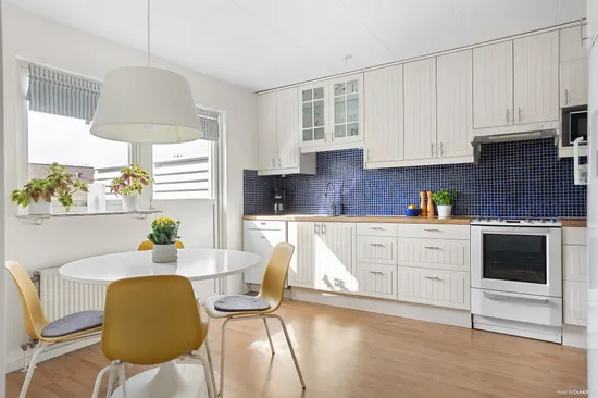 Radhus, Nevisborg 57, Nevishög / Nevisborg - Staffanstorp Centrum, Staffanstorp