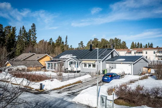 Villa, Kronojägarvägen 8, Torvalla, Östersund