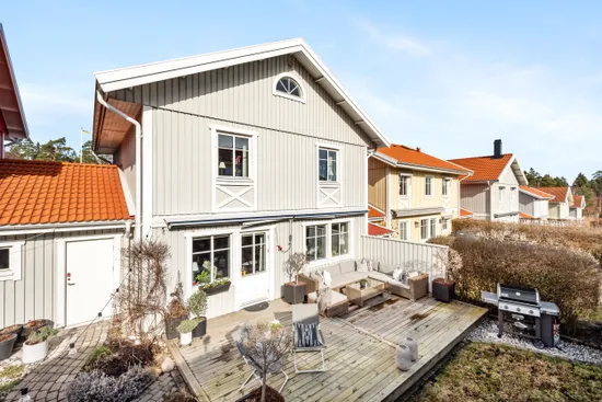 Villa, Radhus, Reduttvägen 56, Gribbylund, Täby