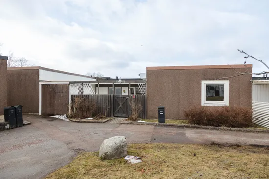 Villa, Gransångargatan 48, Råby, Västerås