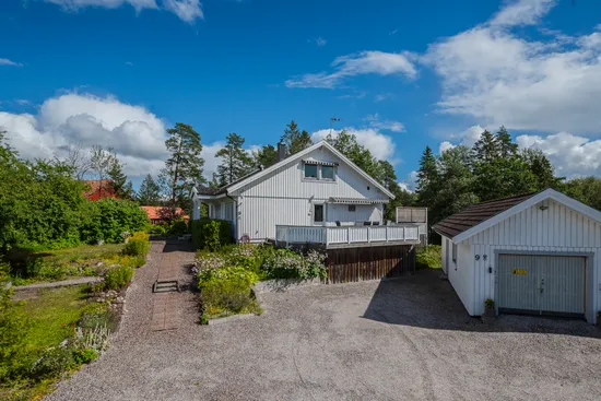 Villa, Bergsjövägen 9, Kårsta, Vallentuna