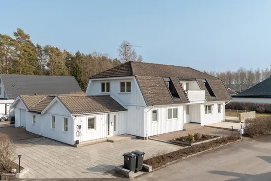 Villa, Hackelsegatan 1, Majåker, Lidköping