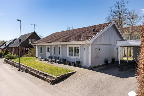 Villa, Pegelows väg 7, Centralt, Höör
