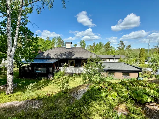 Villa, Granvägen 27, Björnlunda tätort, Gnesta