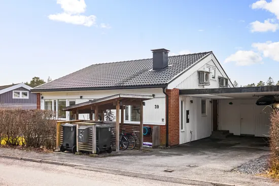 Villa, Radhus, Ljungbackenvägen 39, Lerum - Södra, Lerum