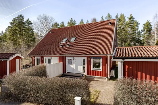 Villa, Radhus, Rödhakestigen 9, Rimforsa, Kinda