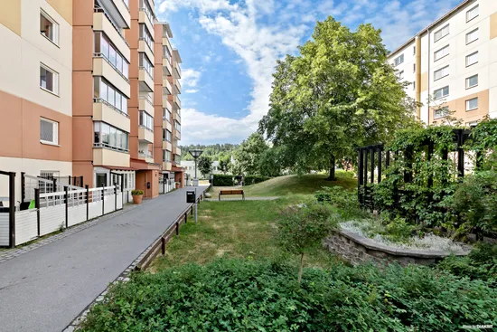 Bostadsrätt, Hampvägen 4 Lgh 1402, Hallunda, Botkyrka