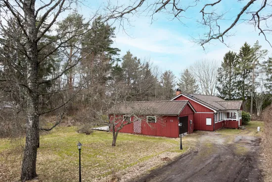 Villa, Husby-Sjutolft 10, Enköping