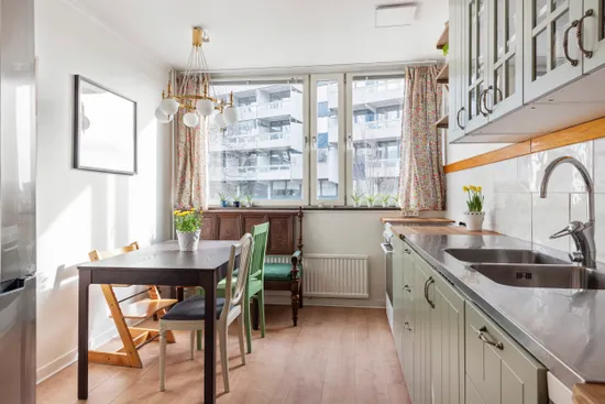 Bostadsrätt, Kometvägen 61, 1 tr, Grindtorp, Täby