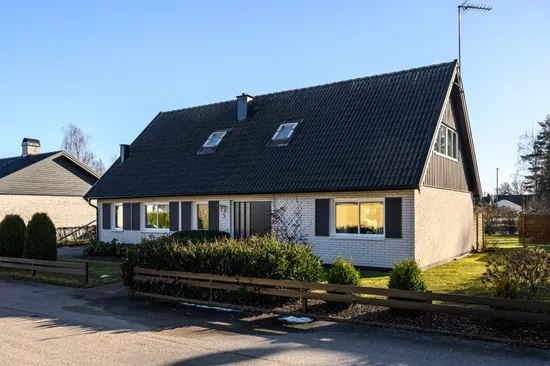 Villa, Helgdagsvägen 5, Hovshaga, Växjö