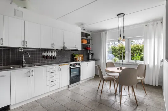 Bostadsrätt, Kyndelgränd 17, Farmarstigen, Tyresö