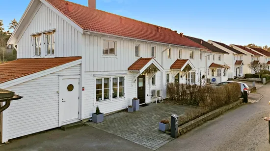 Villa, Radhus, Kölvägen 14, Torslanda - Skutehagen, Göteborg