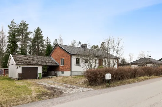 Villa, Lilla Ässkogvägen 15, Norra Bro, Örebro