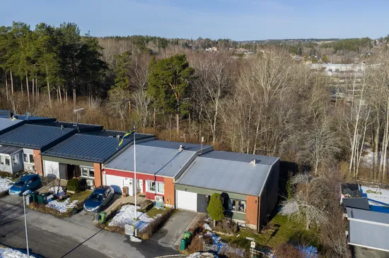 Radhus, Hökvägen 30, Kassmyra, Botkyrka