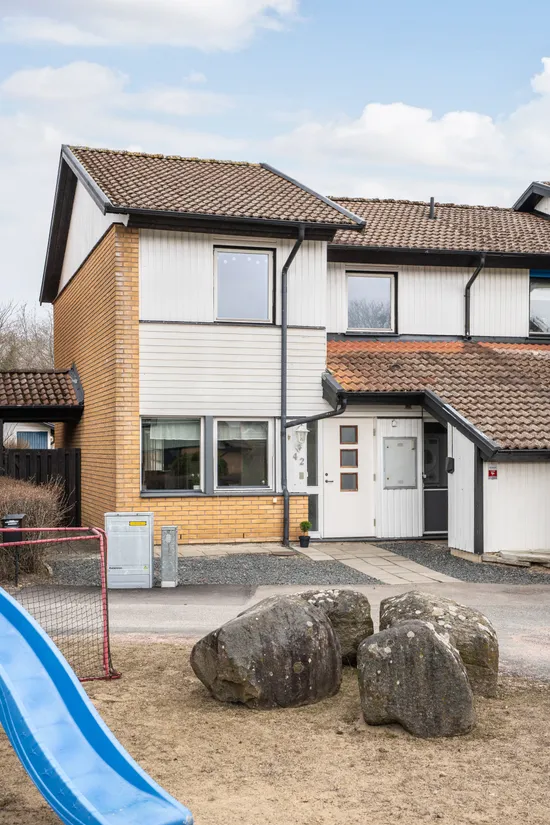 Radhus, Ulahallsvägen 42, Vä, Kristianstad