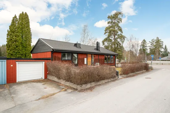 Villa, Sambavägen 2, Dansut, Gnesta