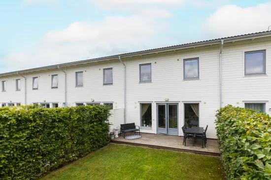 Radhus, Betesgatan 39, Kumlaby, Kumla