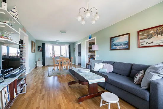 Bostadsrätt, Skarpbrunnavägen 9, 5tr, Norsborg - Eriksberg/Hallunda, Botkyrka