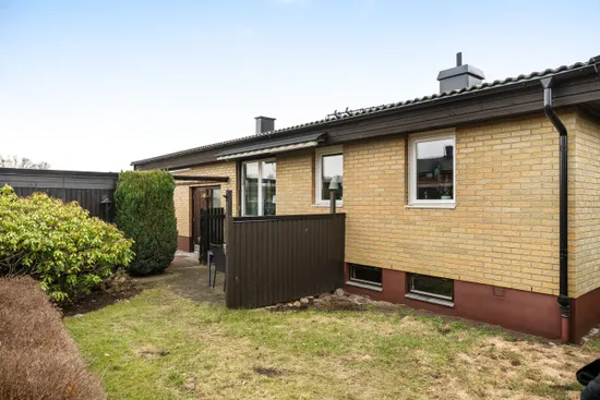Radhus, Backavägen 17, Höör - Veterinärsområdet, Höör