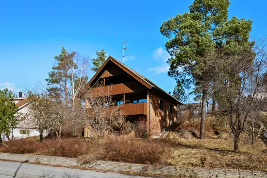 Villa, Travarevägen 5, Visinge, Täby