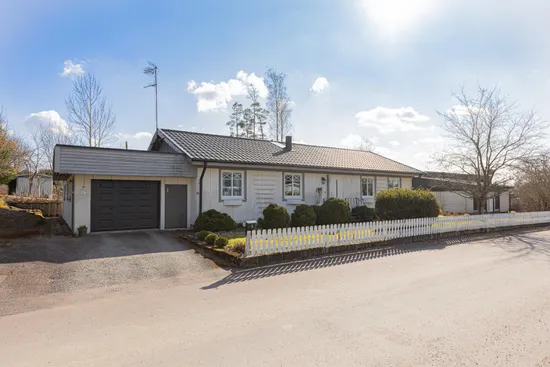 Villa, Härdarvägen 5, Ramnäs, Surahammar