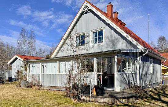 Villa, Reveljvägen 2, Malmköping, Flen