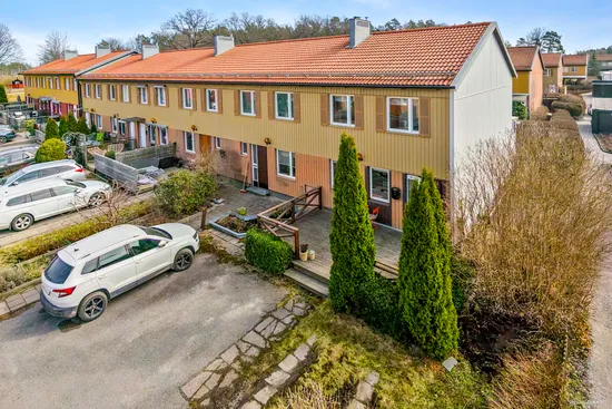 Bostadsrätt, Radhus, Vålbergavägen 101, Barkarby, Järfälla