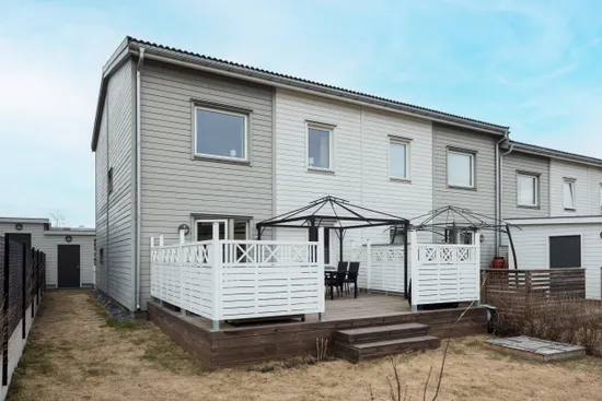 Bostadsrätt, Radhus, Gärdesvägen 1E, Bålsta Väppeby Äng, Håbo