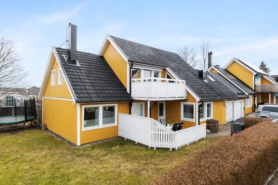 Villa, Ymervägen 38, Täby Kyrkby, Täby