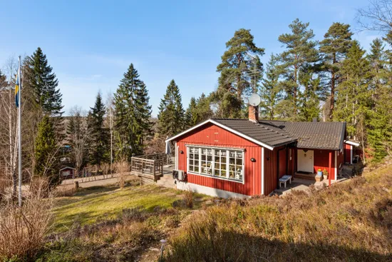 Fritidshus, Bergsrundan 6, Bolby, Österåker