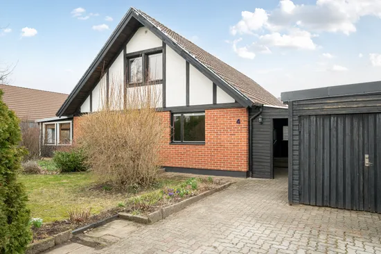 Villa, Nils Ehrnbergs väg 4, Österäng, Kristianstad