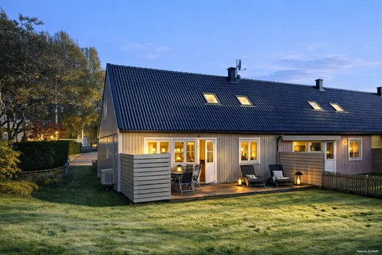 Villa, Nyponvägen 42, Floda-Uddared, Lerum