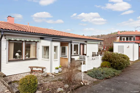 Villa, Radhus, Bäckvägen 32, Kållered, Mölndal