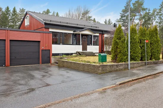 Villa, Radhus, Stallbacken 4, Viksjö, Järfälla