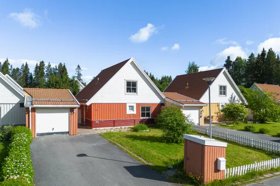 Villa, Blåvedsvägen 12, Torvalla, Östersund
