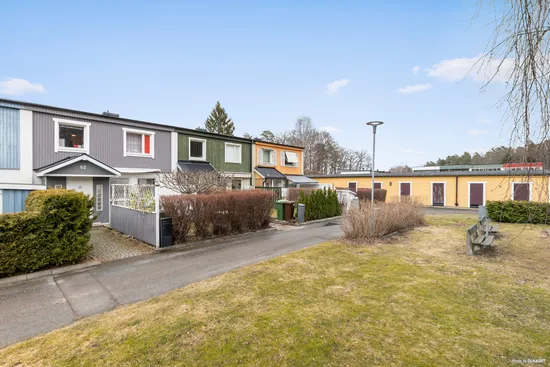 Villa, Radhus, Avstyckningsvägen 52, Alby, Botkyrka