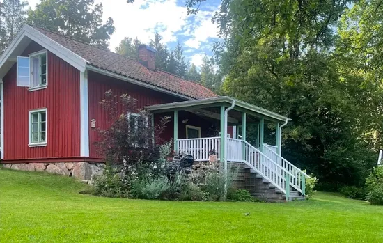 Fritidshus, Adress dold tillsvidare, Mark