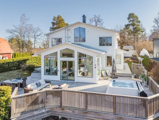 Villa, Mikaelsvägen 11, Österskär, Österåker