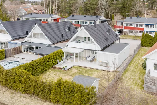 Villa, Radhus, Flädervägen 10, Bollstanäs, Upplands Väsby