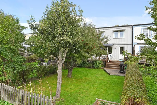 Radhus, Östergökssvängen 31, Spånga Nälsta, Stockholm