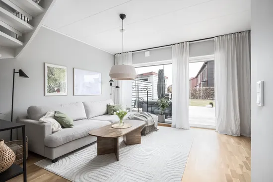 Radhus, Fingerharvsvägen 42, Nedersta, Haninge