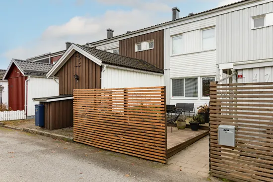 Villa, Radhus, Blomsterkungsvägen 142, Hässelby/Backlura, Stockholm