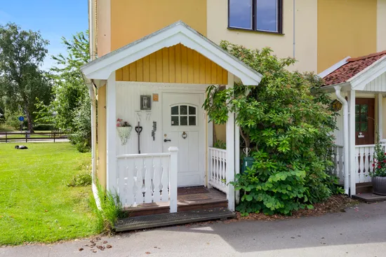 Radhus, Djurgårdsvägen 7F, Bågen, Skara