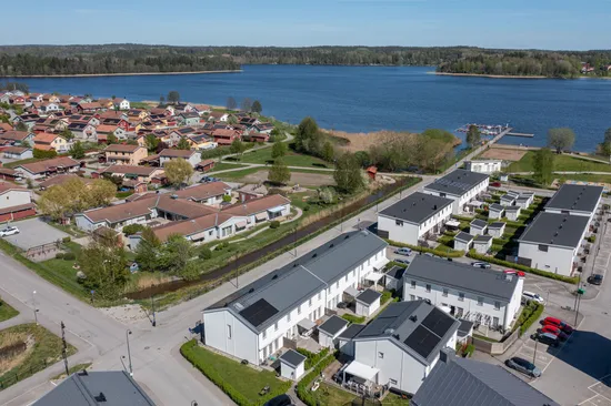 Bostadsrätt, Radhus, Järnvägsgatan 35, Frönäs, Gnesta